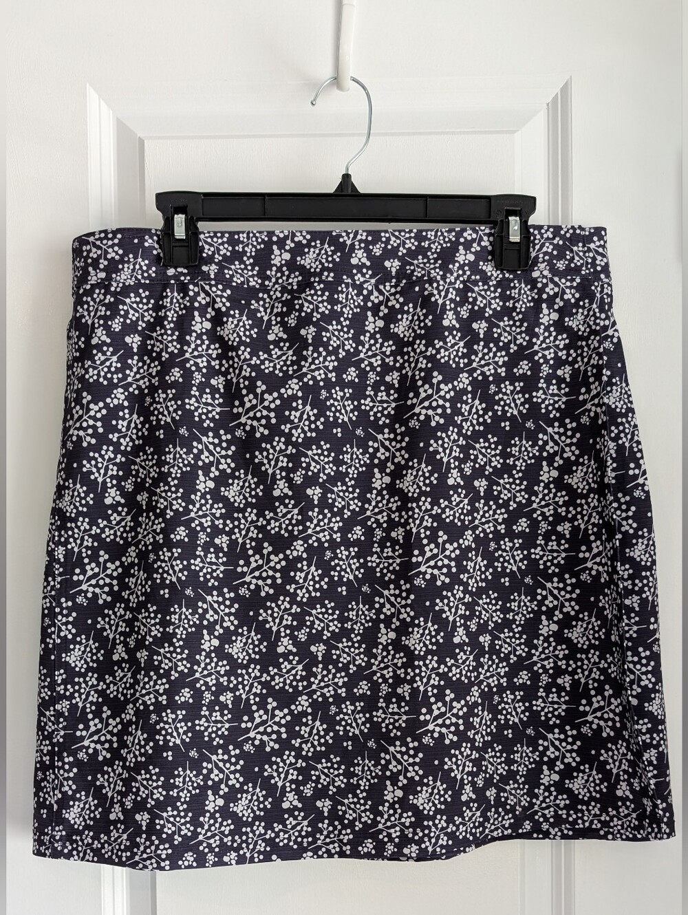 Rip Skirt Floral A-Line Wrap Skirt Lightweight Navy and White Floral Size Large